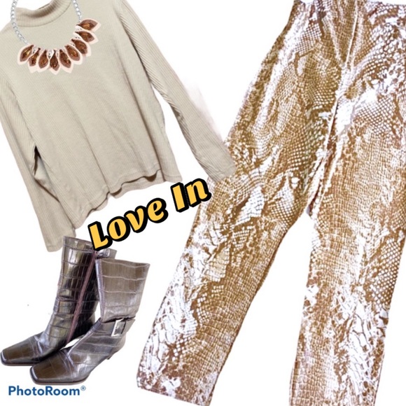 Love in Pants - NWT Snakeskin Leggings
